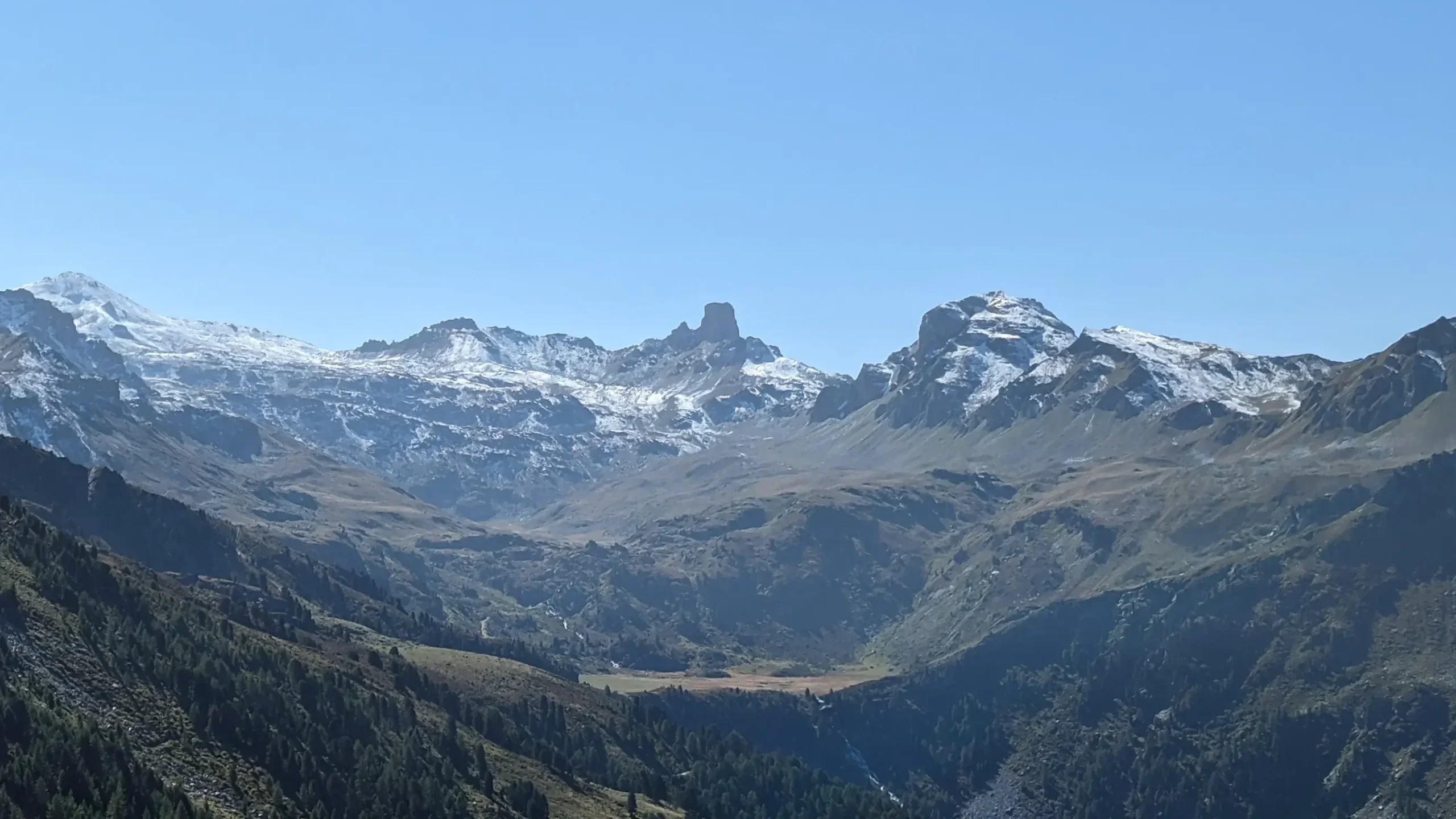 Le Vallon de Réchy depuis le Crêt-du-Midi